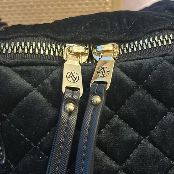 Adrienne Vittadini Velvet Travel Bag Crossbody & Handles - Picture 7 of 15